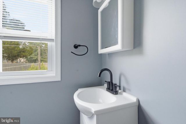 200 W BUCKSHUTEM RD, Millville, NJ 08332