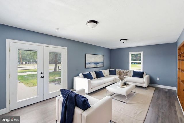 200 W BUCKSHUTEM RD, Millville, NJ 08332