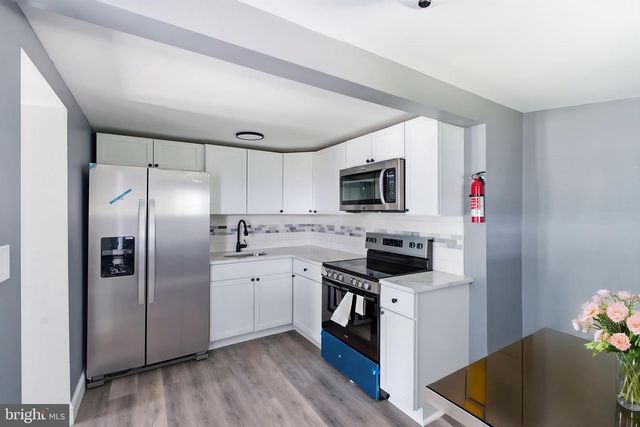200 W BUCKSHUTEM RD, Millville, NJ 08332