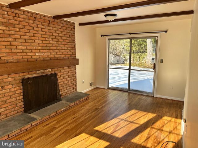 4405 BEL PRE RD, Rockville, MD 20853