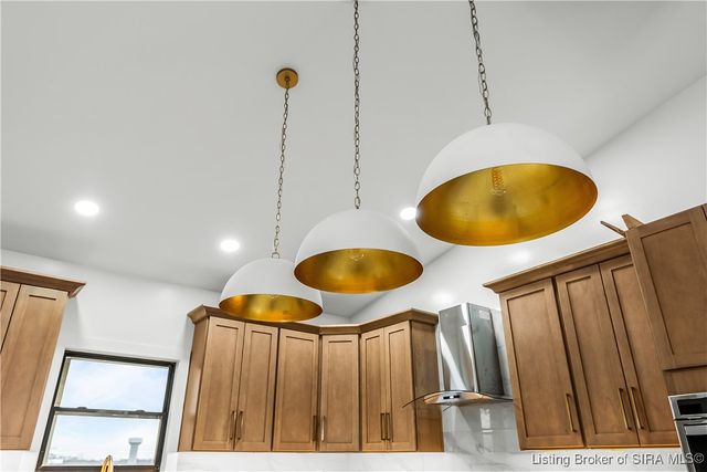 1019 Ridgeview Drive, Jeffersonville, IN 47130