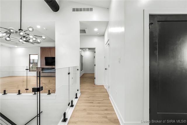 1019 Ridgeview Drive, Jeffersonville, IN 47130