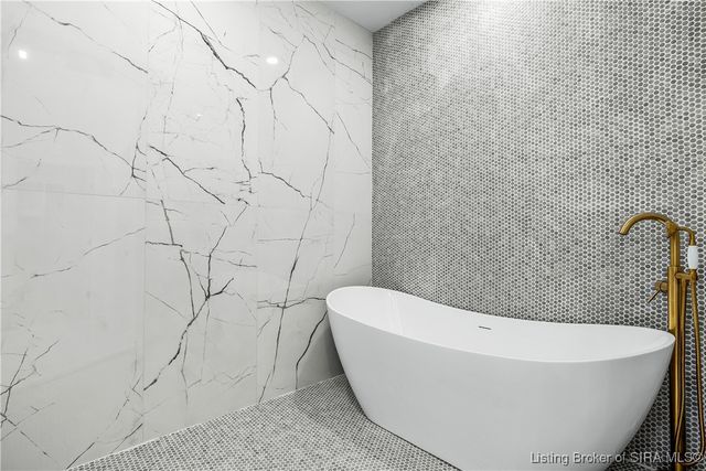 1019 Ridgeview Drive, Jeffersonville, IN 47130