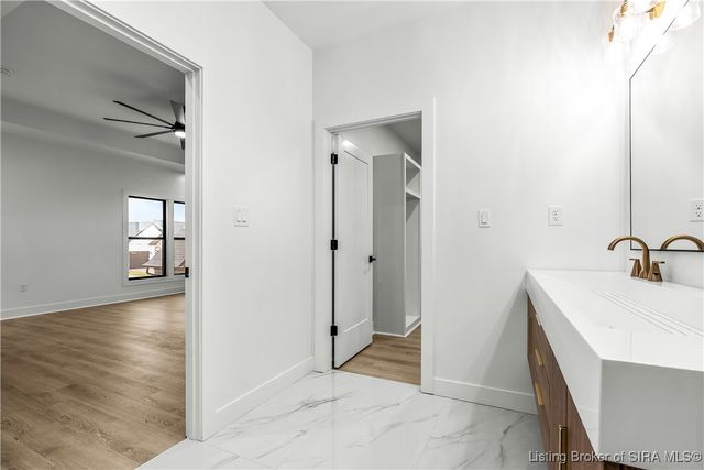 1019 Ridgeview Drive, Jeffersonville, IN 47130