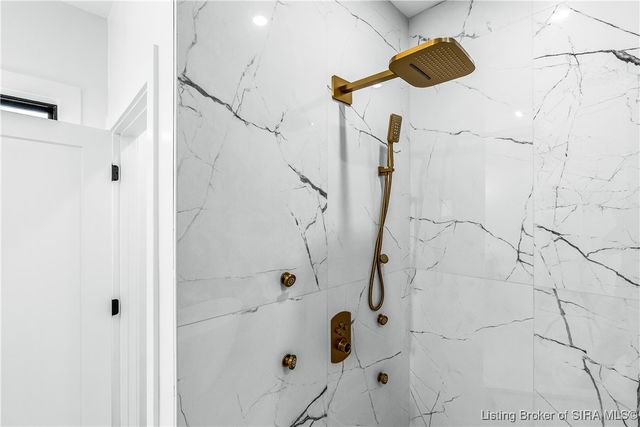 1019 Ridgeview Drive, Jeffersonville, IN 47130