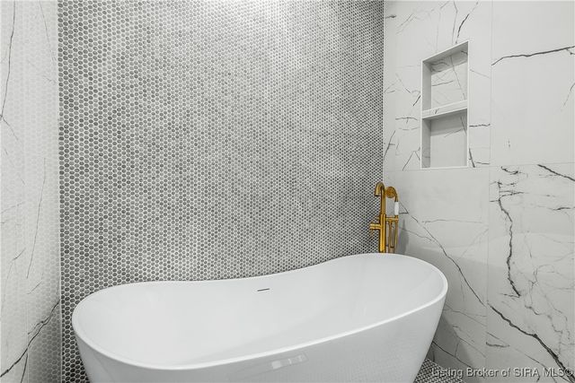 1019 Ridgeview Drive, Jeffersonville, IN 47130