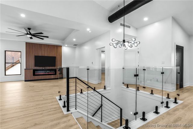 1019 Ridgeview Drive, Jeffersonville, IN 47130