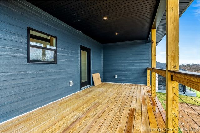 1019 Ridgeview Drive, Jeffersonville, IN 47130