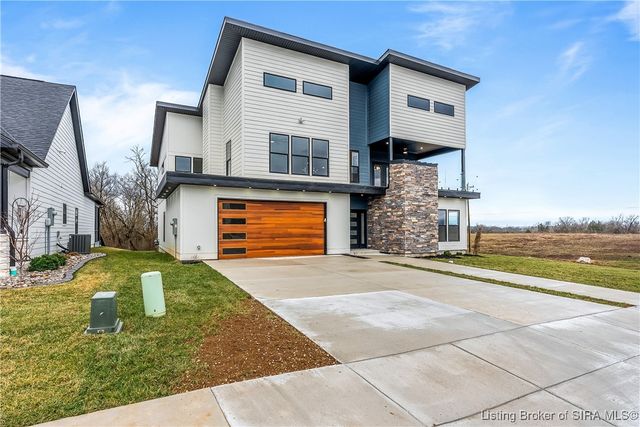 1019 Ridgeview Drive, Jeffersonville, IN 47130