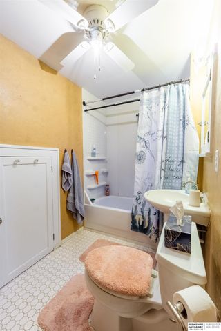 2441 Whitmore Street, Omaha, NE 68112