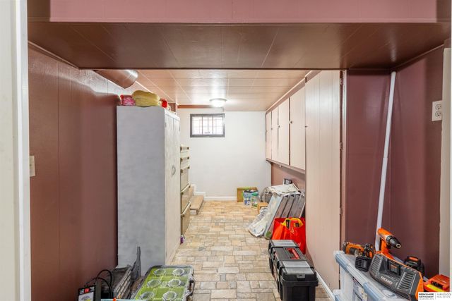 2441 Whitmore Street, Omaha, NE 68112