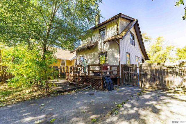 2441 Whitmore Street, Omaha, NE 68112