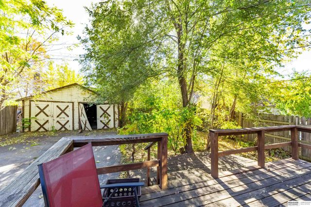 2441 Whitmore Street, Omaha, NE 68112