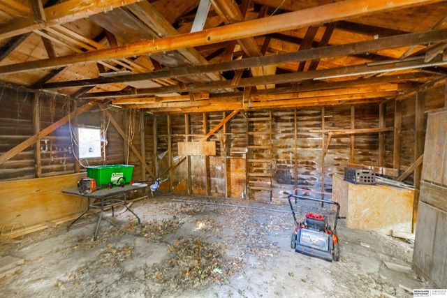 2441 Whitmore Street, Omaha, NE 68112