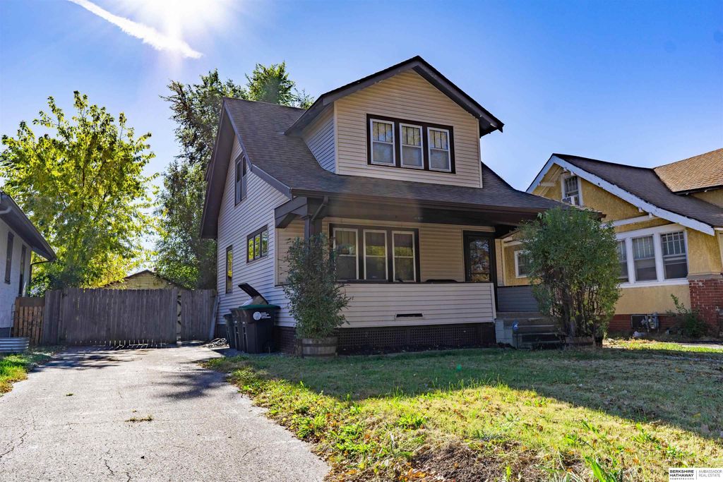 2441 Whitmore Street, Omaha, NE 68112