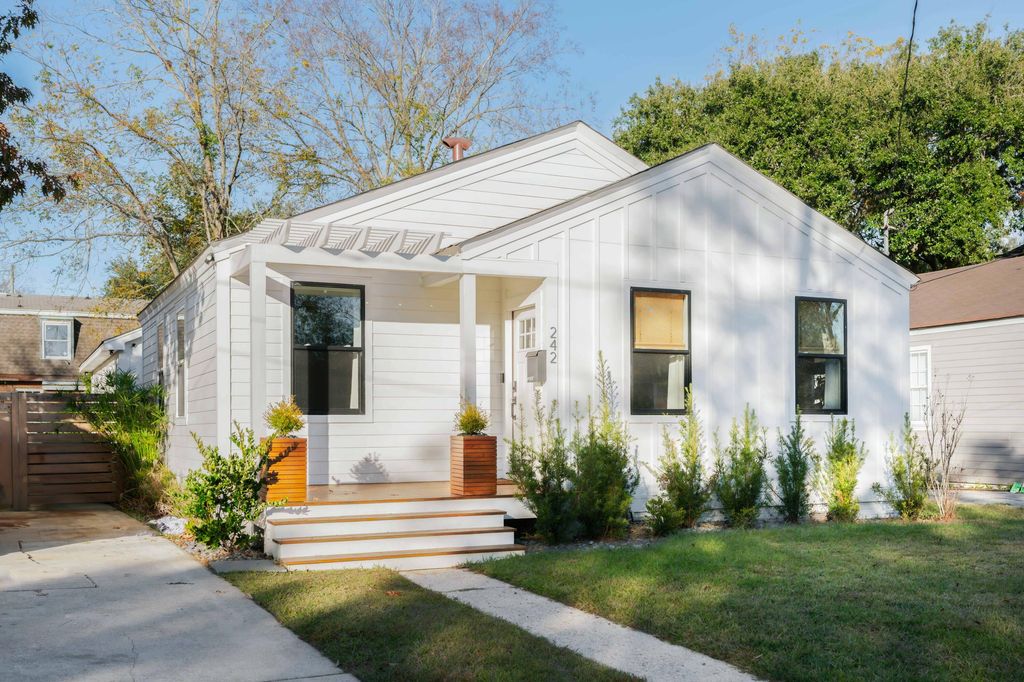 242 W Poplar Street, Charleston, SC 29403