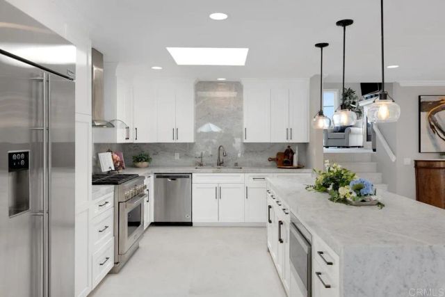 5918 Germaine Lane, La Jolla, CA 92037