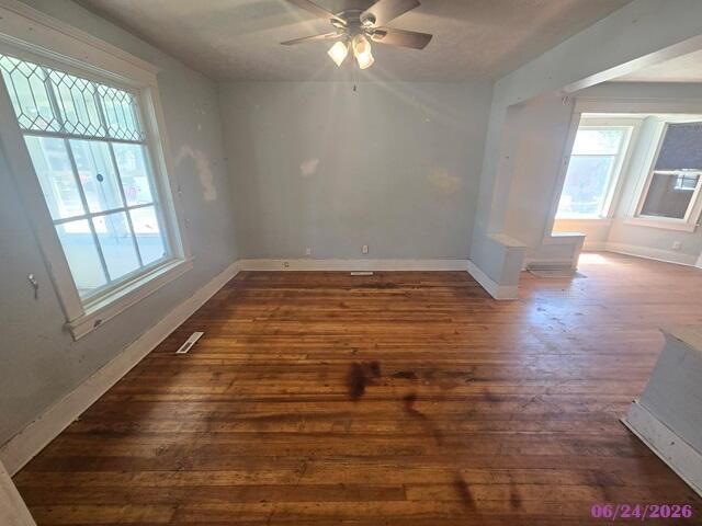 727 W WASHINGTON Avenue, Council Bluffs, IA 51503