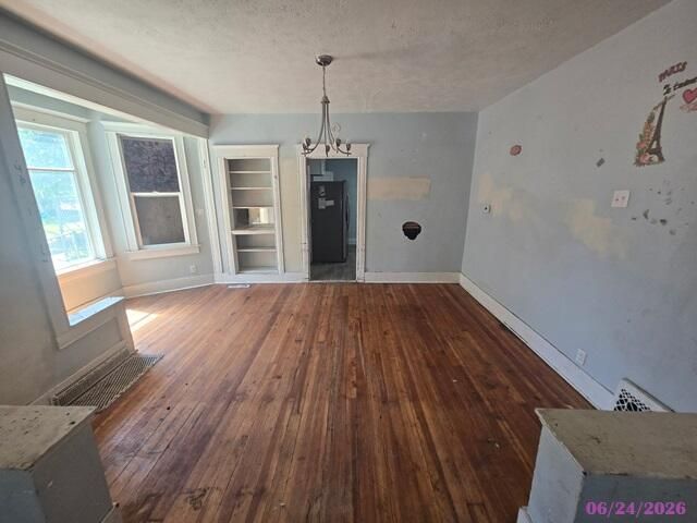 727 W WASHINGTON Avenue, Council Bluffs, IA 51503