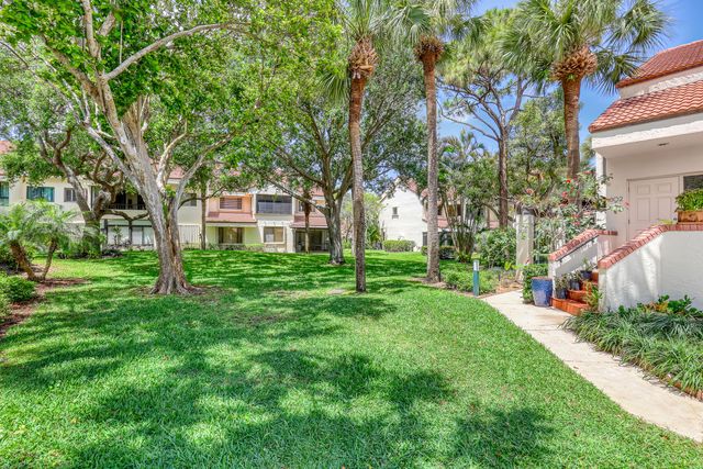 302 Sea Oats Drive E, Juno Beach, FL 33408