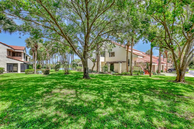 302 Sea Oats Drive E, Juno Beach, FL 33408