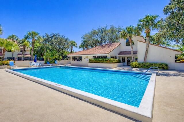 302 Sea Oats Drive E, Juno Beach, FL 33408