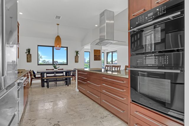 302 Sea Oats Drive E, Juno Beach, FL 33408