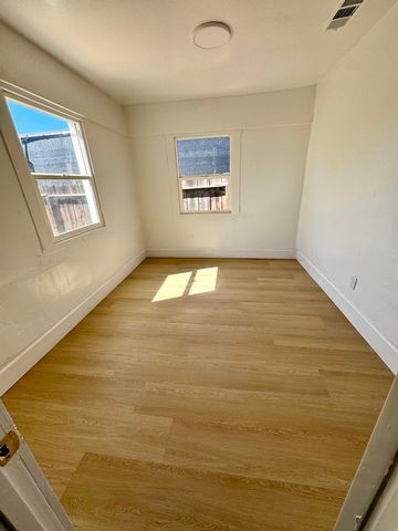 605 N F Street NW, Tulare, CA 93274