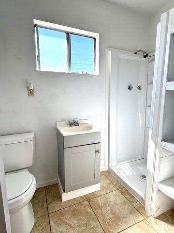 605 N F Street NW, Tulare, CA 93274