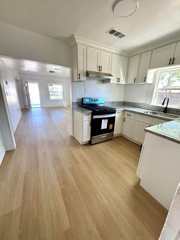 605 N F Street NW, Tulare, CA 93274