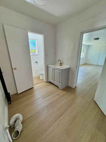 605 N F Street NW, Tulare, CA 93274