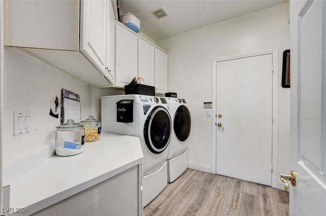 2496 Ram Crossing Way, Henderson, NV 89074