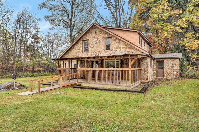 4714 Tobey RD, Salem, VA 24153