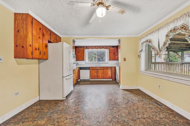 4714 Tobey RD, Salem, VA 24153