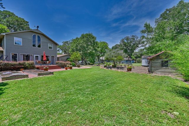 1026 Atchison Street, Sealy, TX 77474
