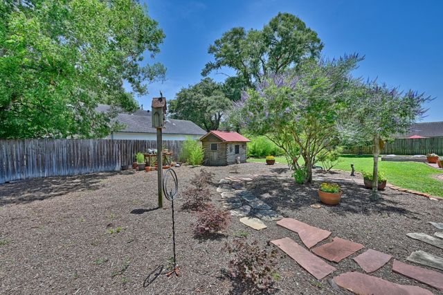 1026 Atchison Street, Sealy, TX 77474