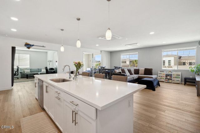 2800 Wagon Wheel Road 304, Oxnard, CA 93036