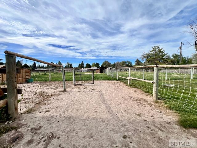 3785 E Wanda Street, Ammon, ID 83406