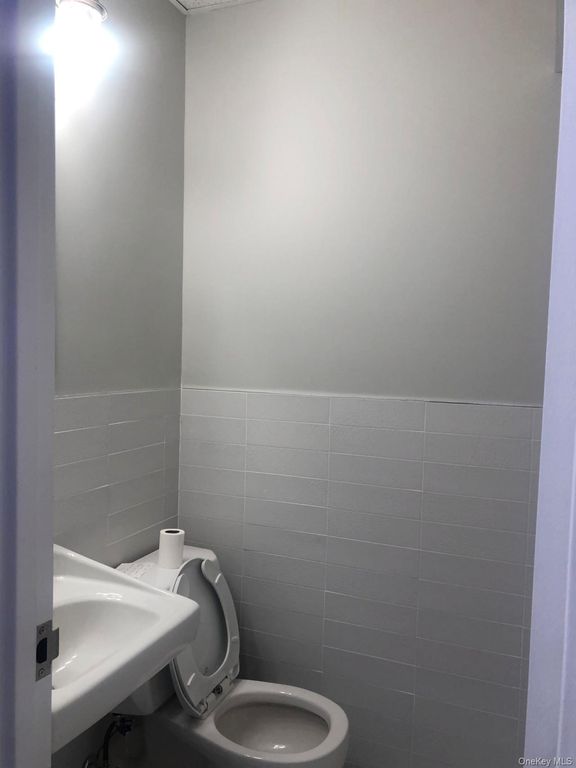 13343 35th Avenue 2nd fl, Flushing, NY 11354 — photo 5