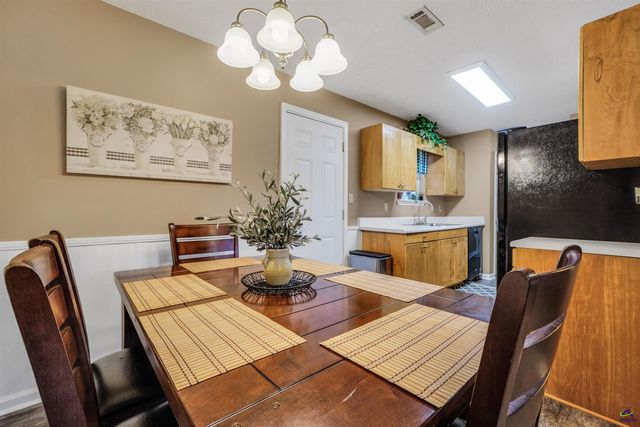 145 Old Highway 85, Senoia, GA 30276