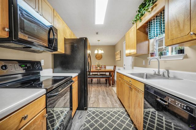 145 Old Highway 85, Senoia, GA 30276