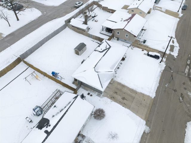 1142 Columbus Drive, Waterloo, IA 50702