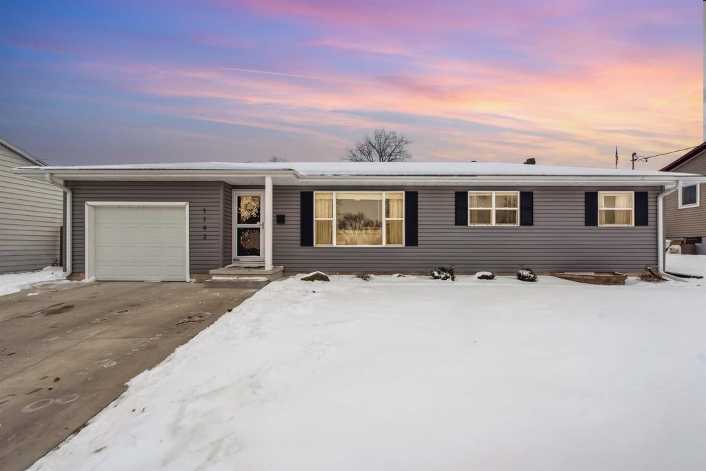 1142 Columbus Drive, Waterloo, IA 50702