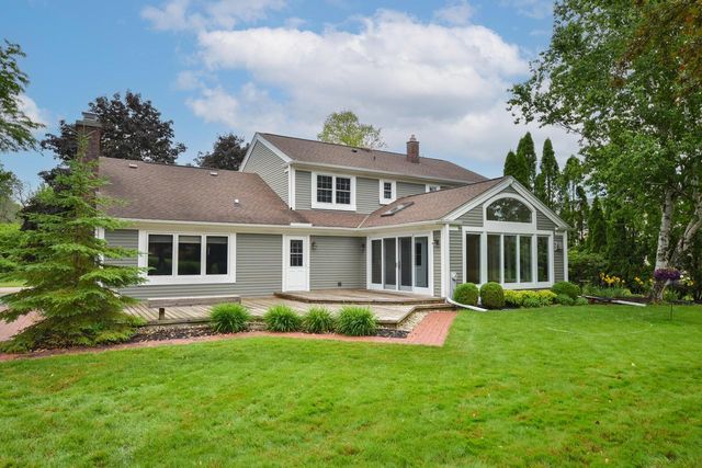 614 Park Crest DRIVE, Thiensville, WI 53092