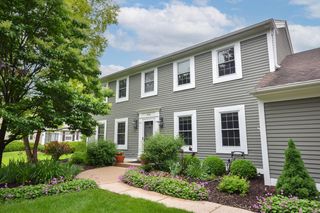 614 Park Crest DRIVE, Thiensville, WI 53092