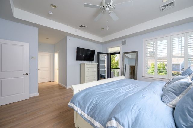 160 Uss Stayner, Hingham, MA 02043