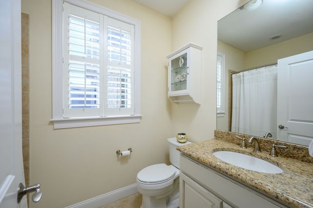 160 Uss Stayner, Hingham, MA 02043