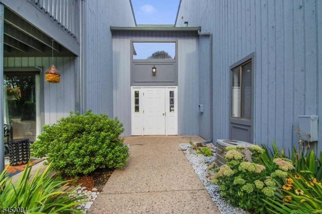 252 Drake Ln, Roxbury Twp., NJ 07852