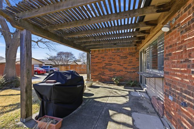 2204 Red Bluff Drive, Carrollton, TX 75007