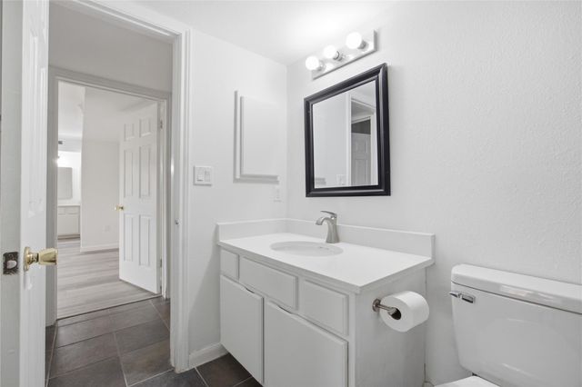 501 W 26th ST 108, Austin, TX 78705